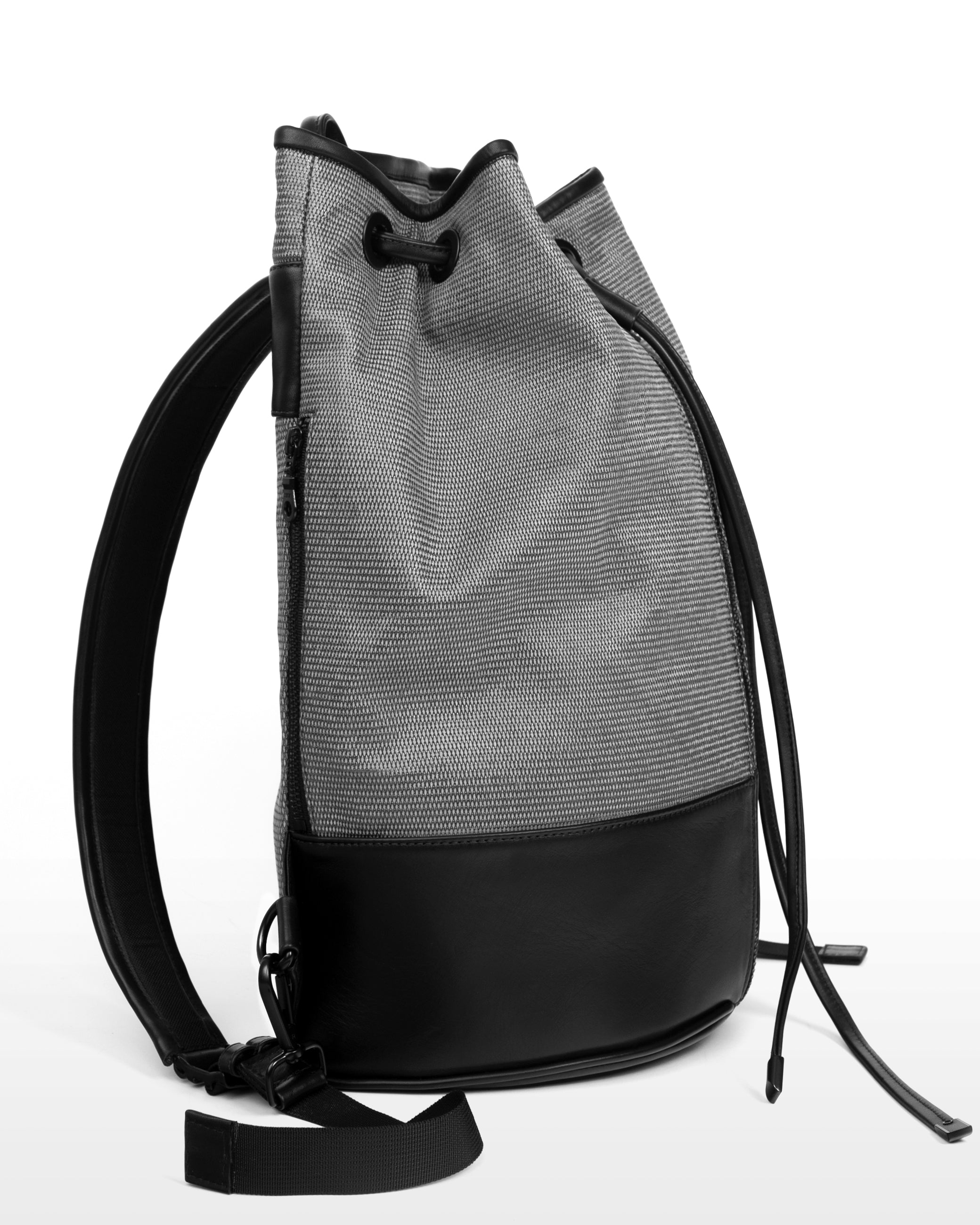 LUX UTILITY LEATHER BAG - SILVER graphite